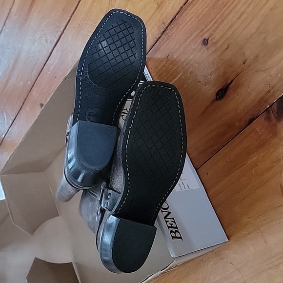 12R WOMENS HARNES FRYE BOOTS, SIZE 7 WIDTH M - Picture 5 of 6